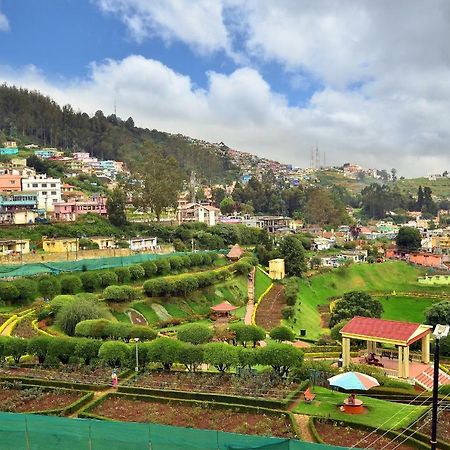 Hotel Al Woodlands Residency Ooty Esterno foto