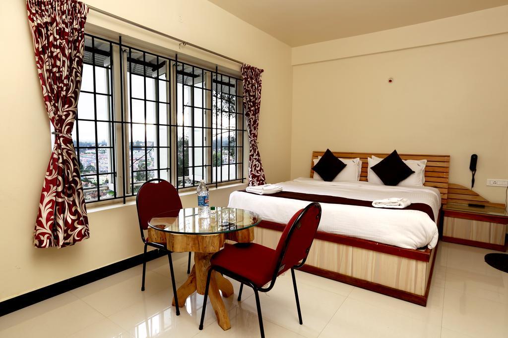 Hotel Al Woodlands Residency Ooty Esterno foto