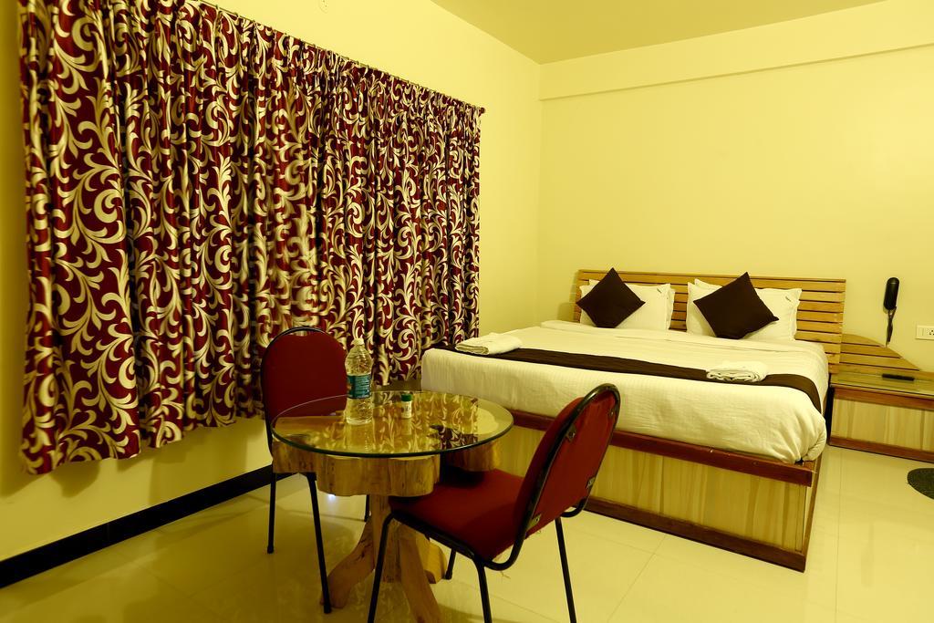 Hotel Al Woodlands Residency Ooty Esterno foto