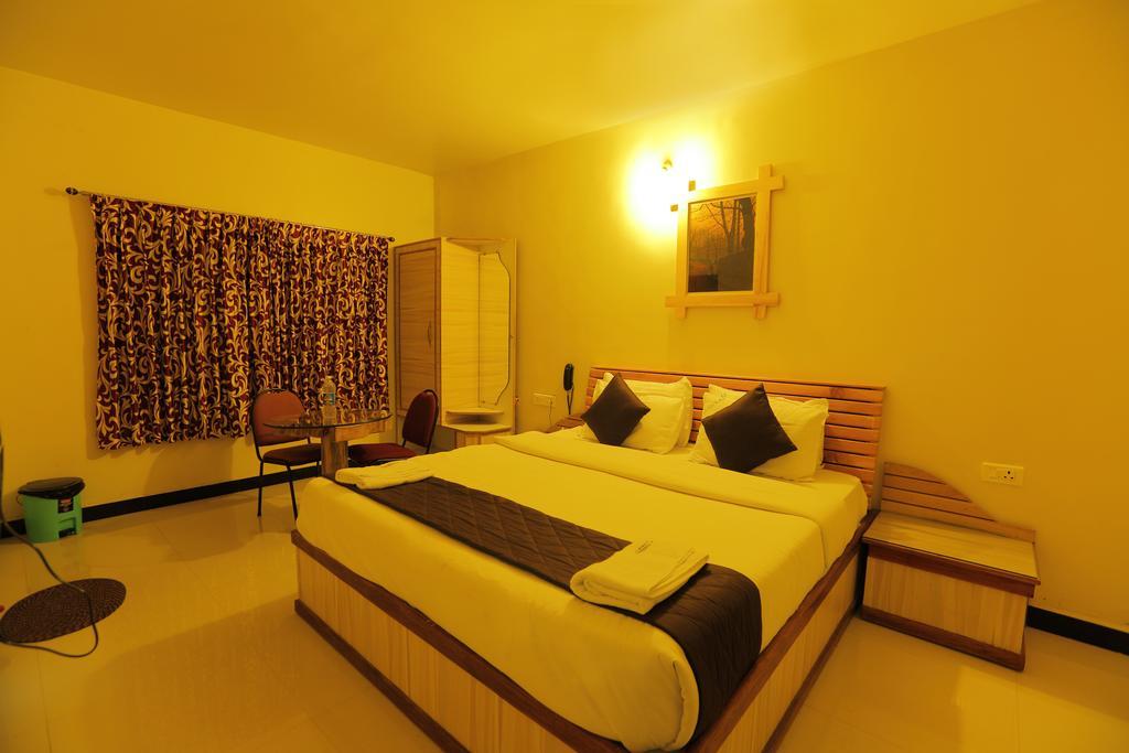 Hotel Al Woodlands Residency Ooty Esterno foto