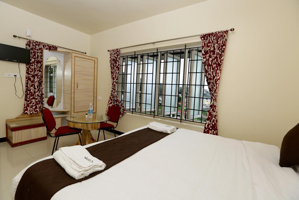 Hotel Al Woodlands Residency Ooty Esterno foto