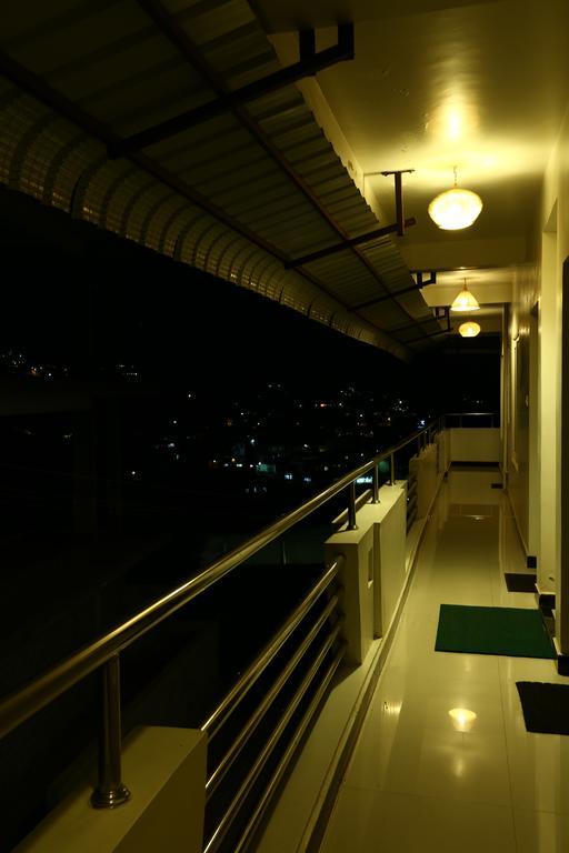 Hotel Al Woodlands Residency Ooty Esterno foto