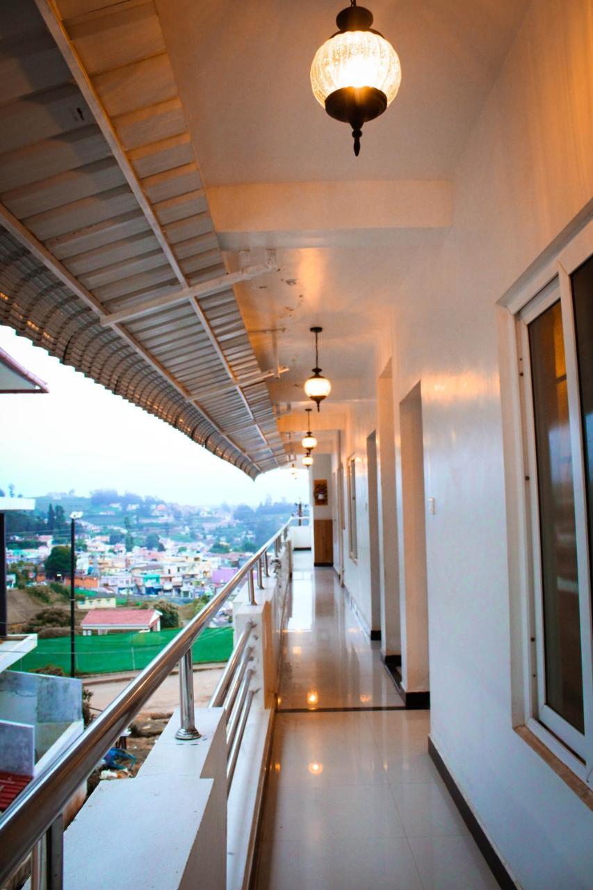 Hotel Al Woodlands Residency Ooty Esterno foto