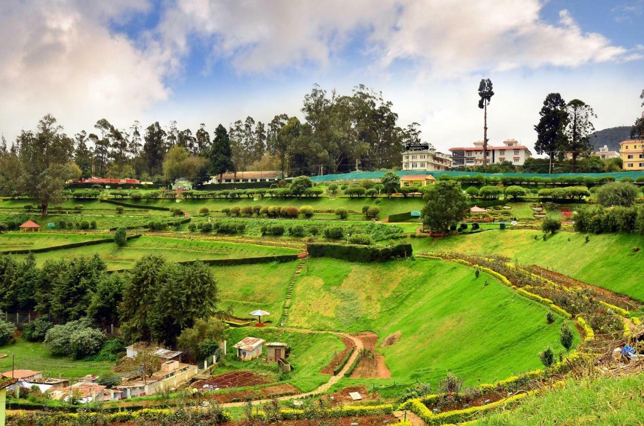 Hotel Al Woodlands Residency Ooty Esterno foto