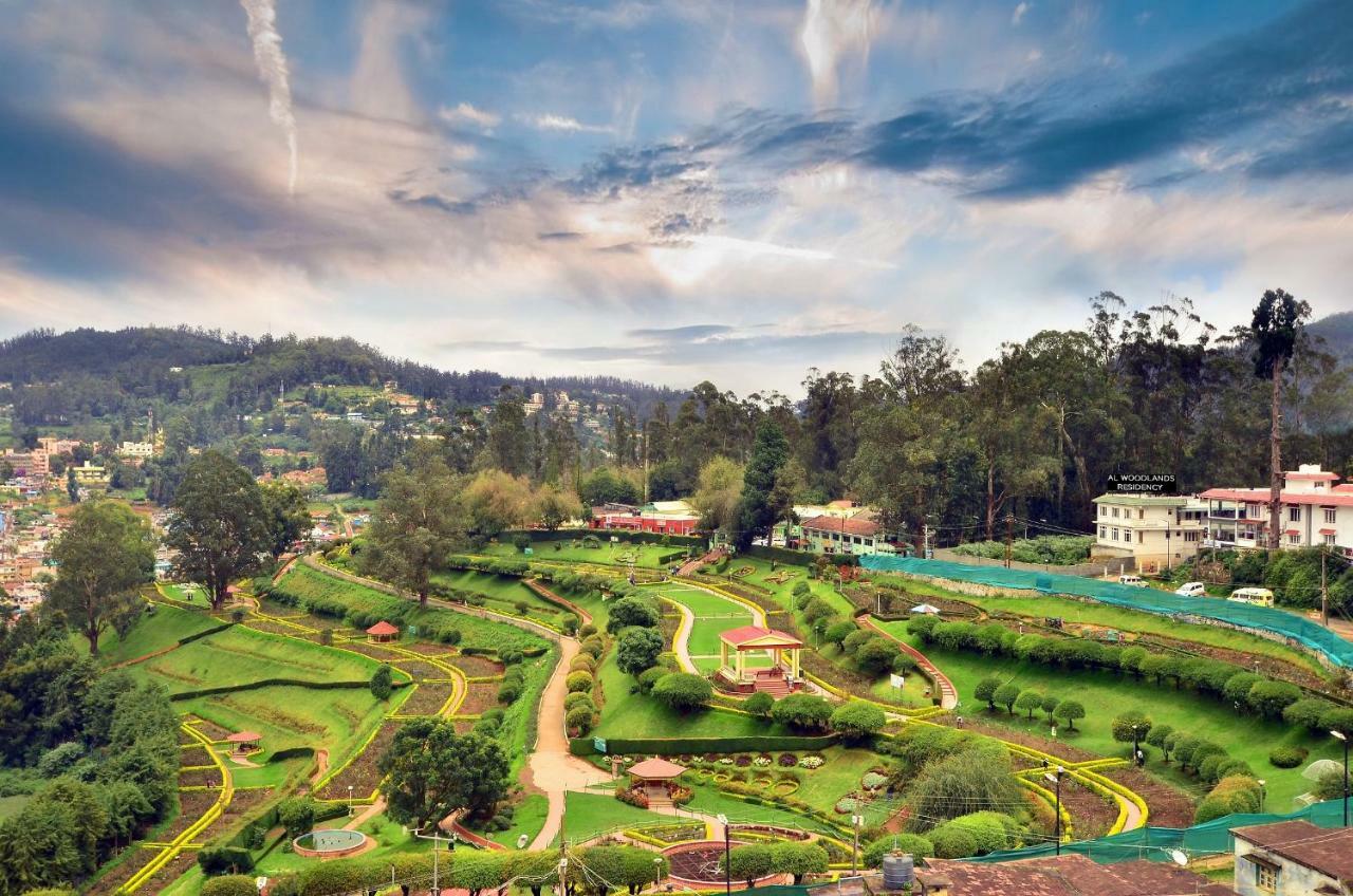 Hotel Al Woodlands Residency Ooty Esterno foto