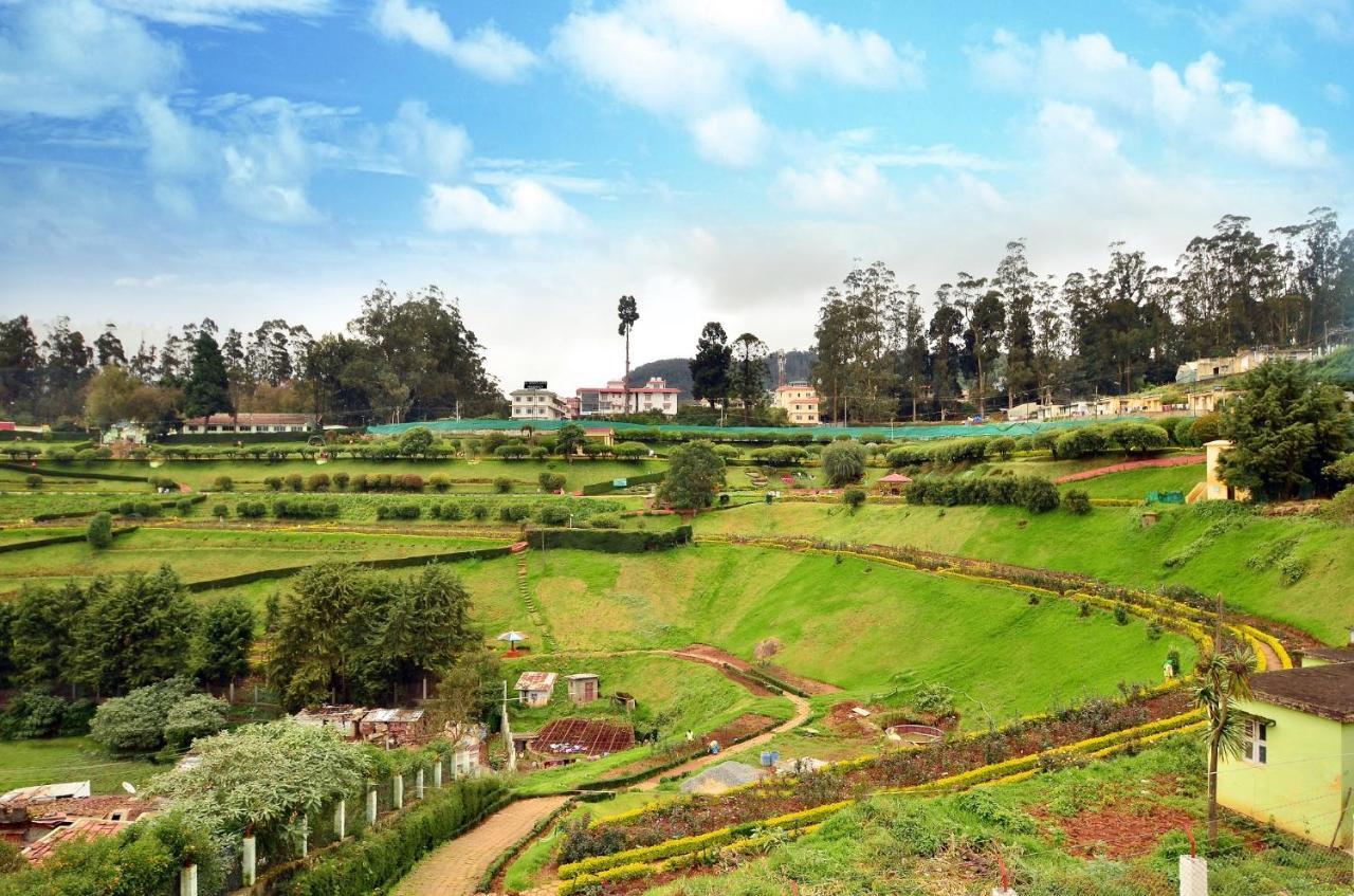 Hotel Al Woodlands Residency Ooty Esterno foto